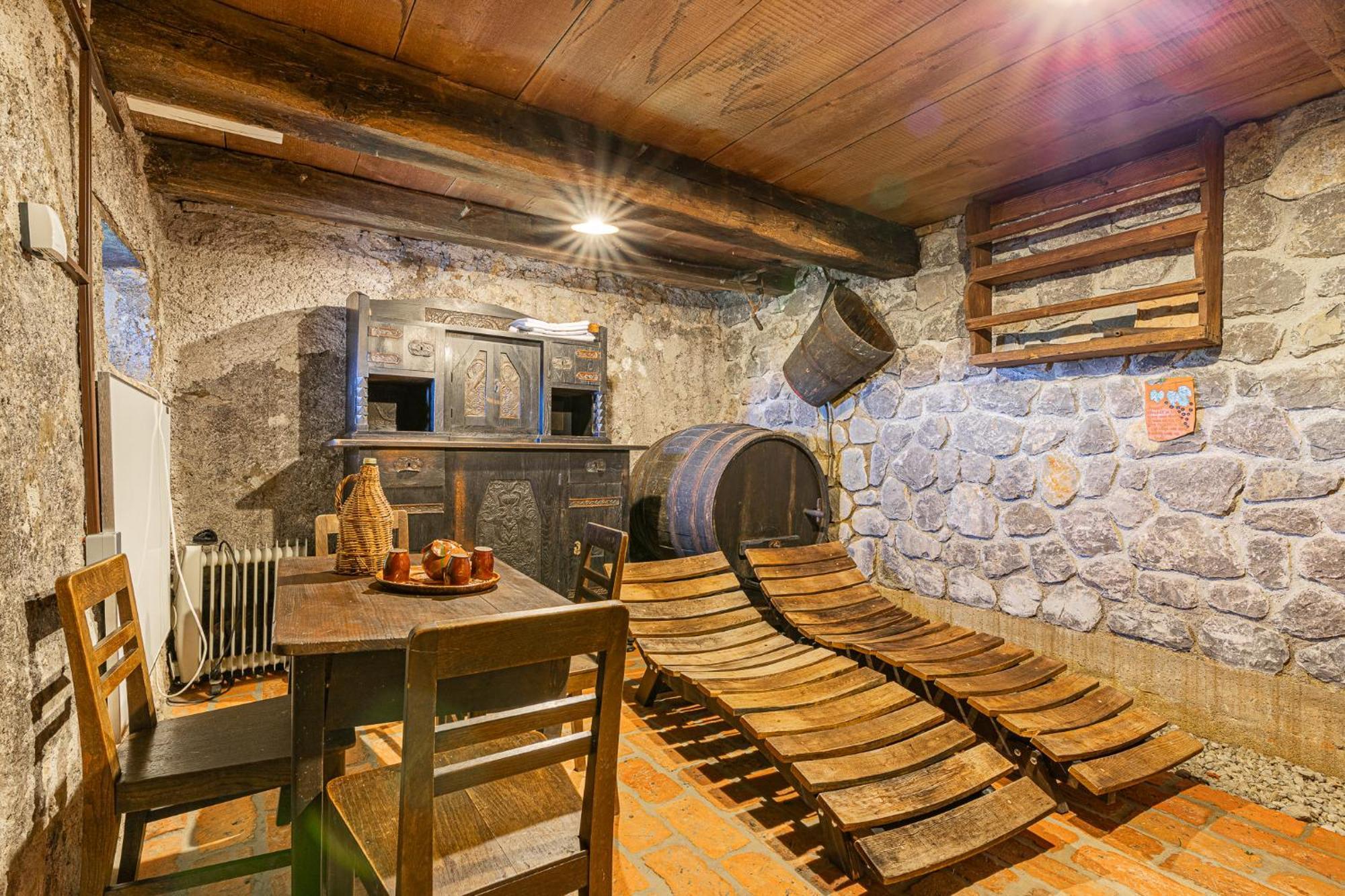 Vineyard Cottage Skatlar Otocec Luaran gambar
