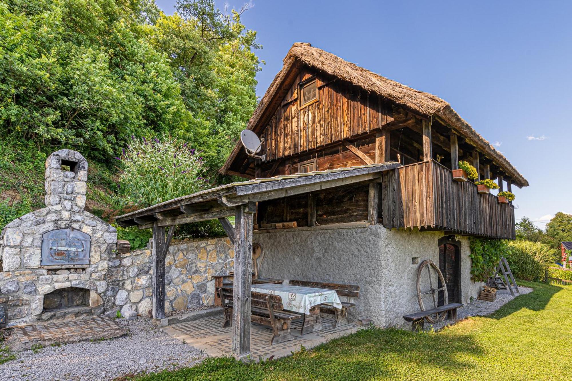 Vineyard Cottage Skatlar Otocec Luaran gambar